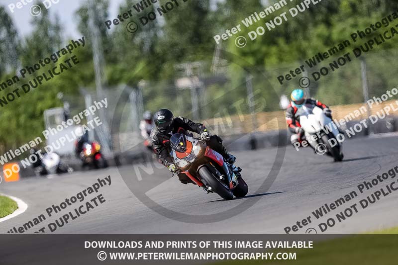 donington no limits trackday;donington park photographs;donington trackday photographs;no limits trackdays;peter wileman photography;trackday digital images;trackday photos